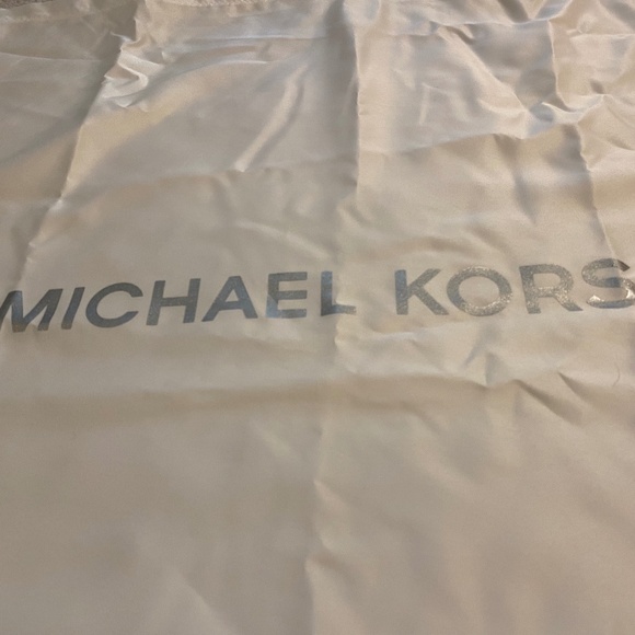 Two Michael Kors Dust Bags - Picture 3 of 3